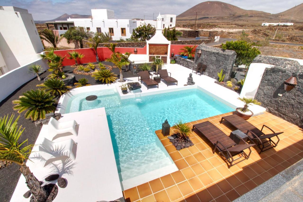 Villa Canis Tias Exterior photo