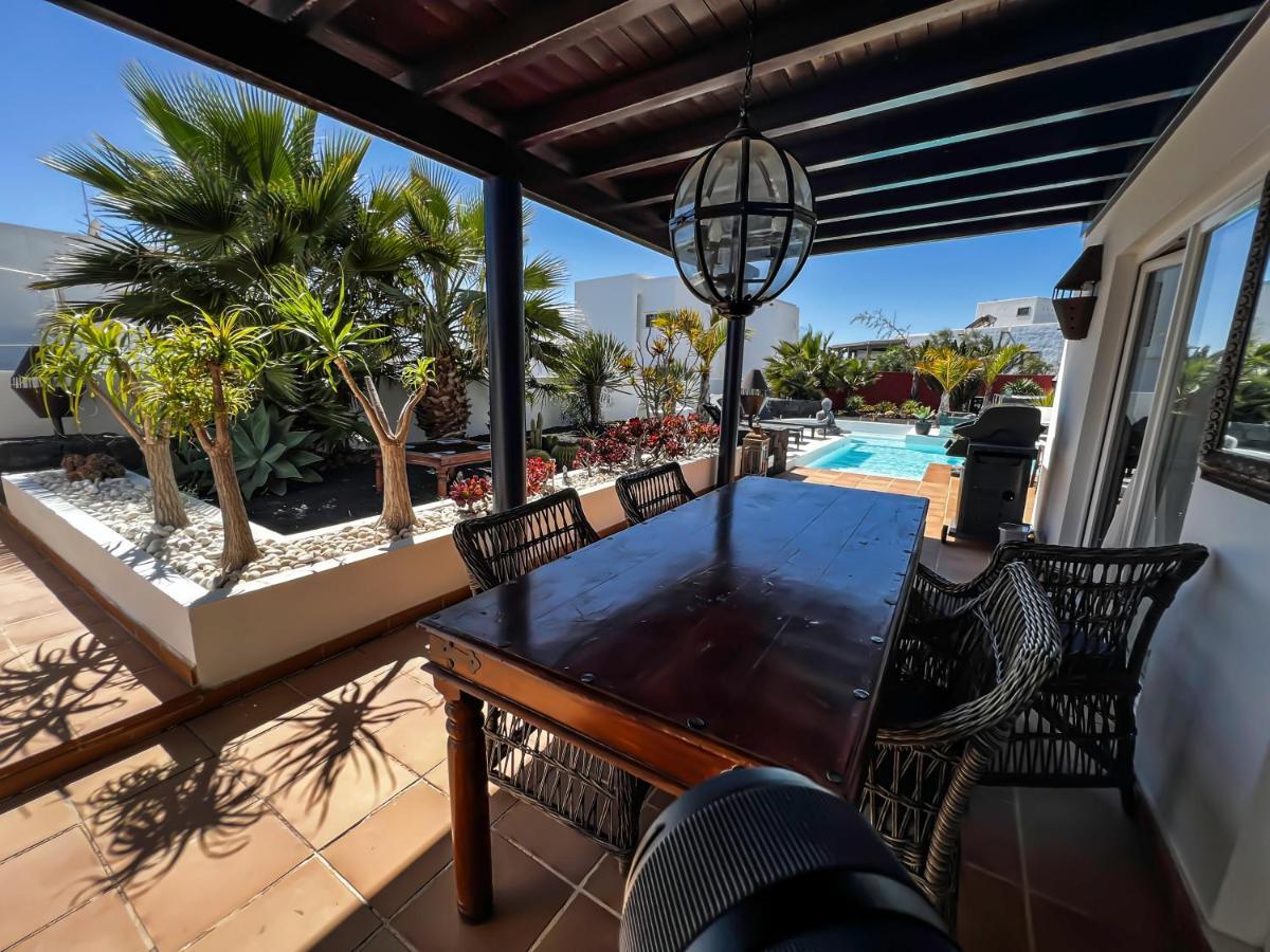 Villa Canis Tias Exterior photo
